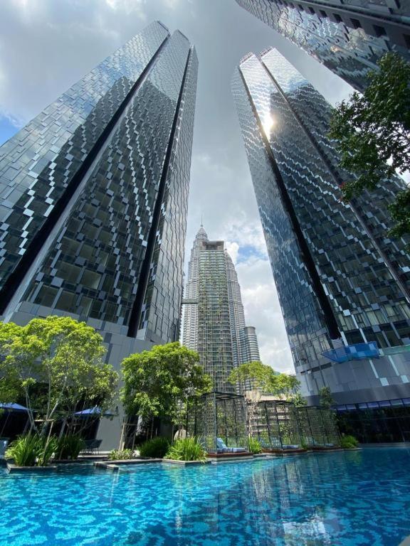 Star Holiday Sky Pool Klcc Kuala Lumpur Exterior photo