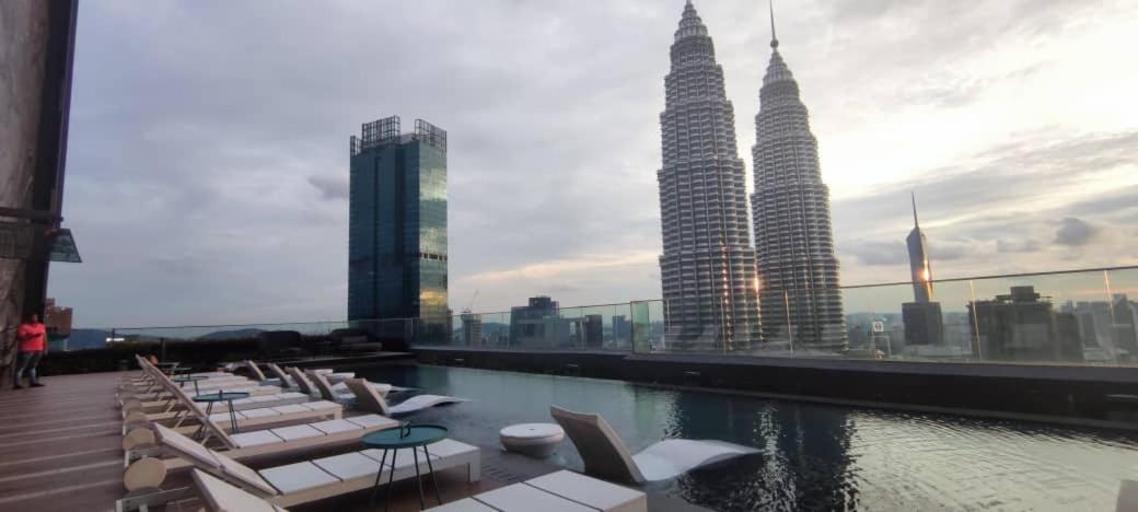 Star Holiday Sky Pool Klcc Kuala Lumpur Exterior photo
